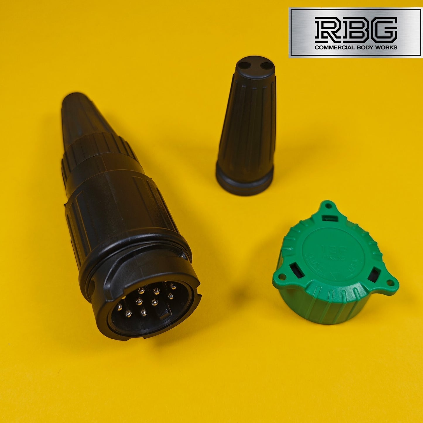 13 Pin Towing Plug + Cap + Receiver Multiplier Trailer Caravan 12V Plastic Tow