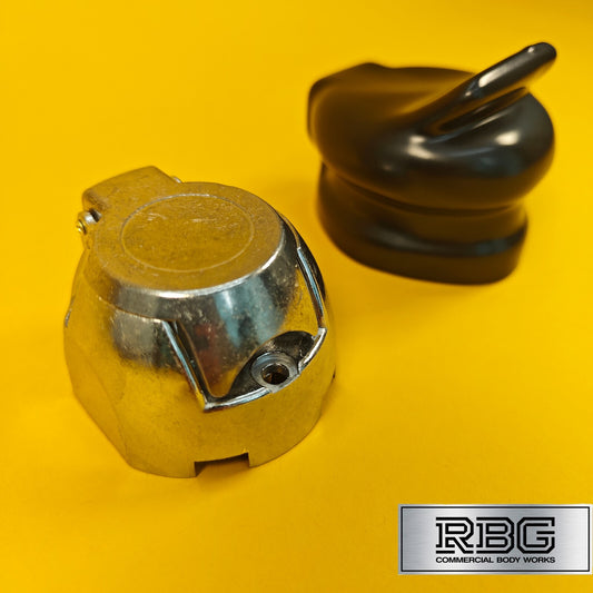 Aluminium Socket + Cover PVC For Socket 7 Pin 12N For Towing Trailer Caravan 12V