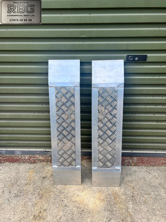 Aluminum car loading ramp extensions for recovery trucks.