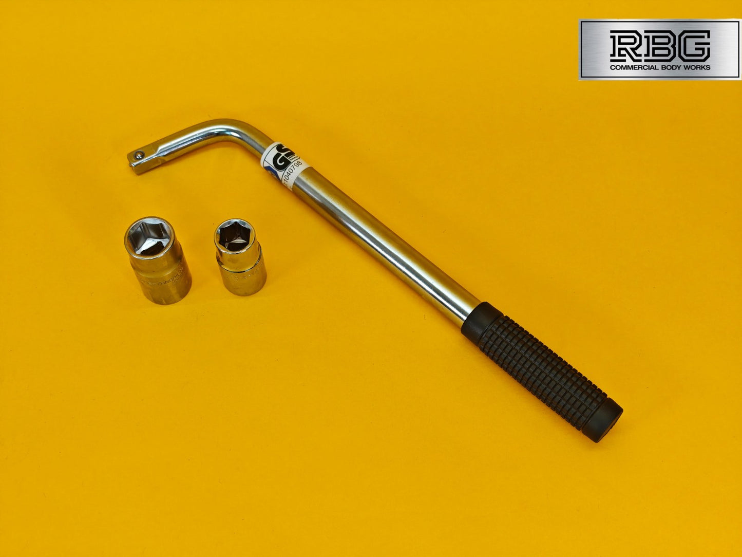 Extendable Wheel Nut Wrench 2 Reversible Sockets 17mm 19mm 21mm 23mm Power Bar