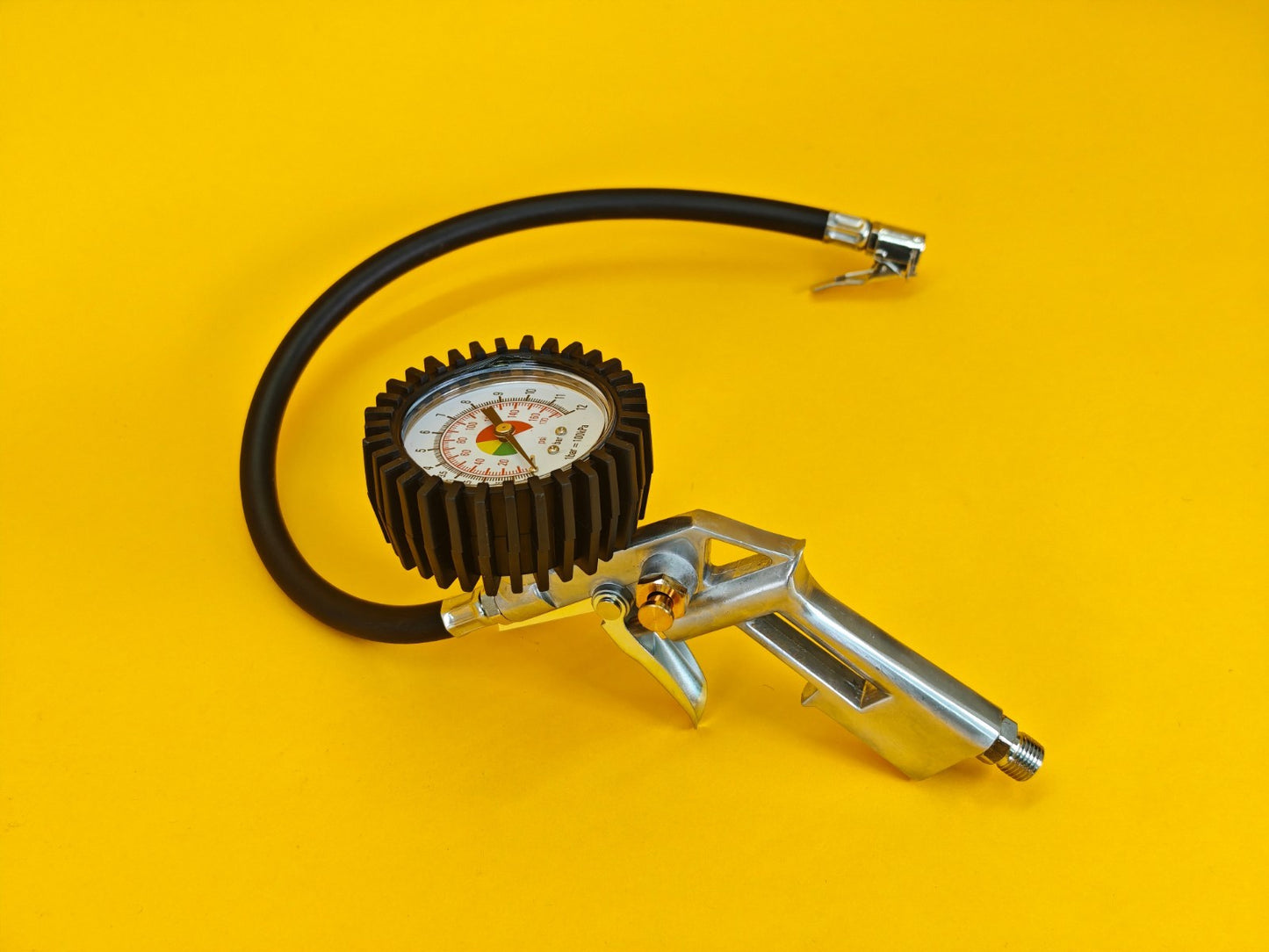 Tyre Inflation Gun 0-220psi Inflator Complete With Clip Connector Pressure Gauge