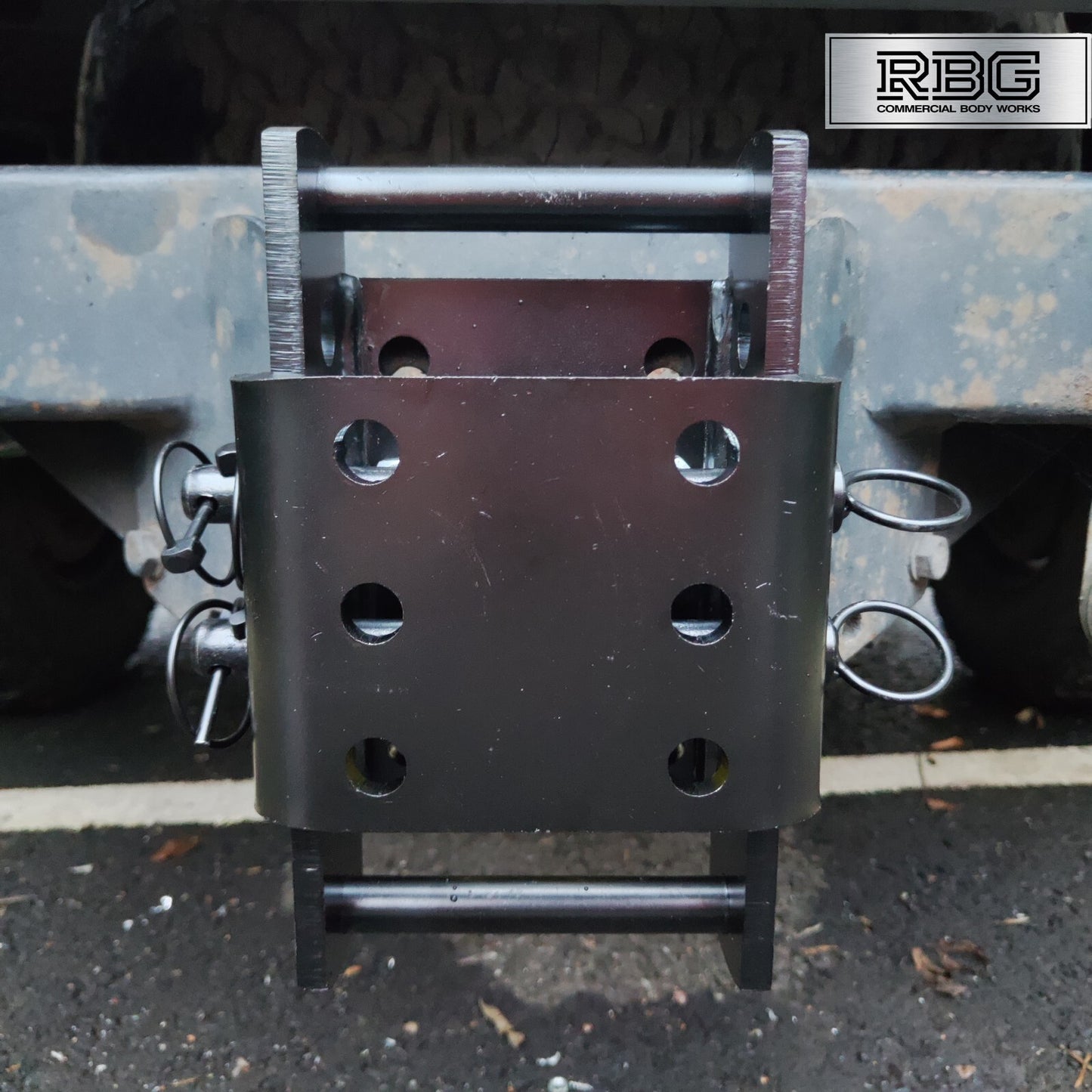 Towbar Slider Drop Plate Height Adjustable Coupling for Flange 3500kg by Maypole