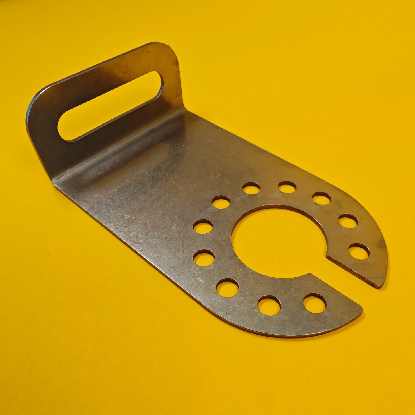 Right Angle Towbar Socket Plate 7 or 13 Pin Heavy Duty Mounting Bracket Trailer