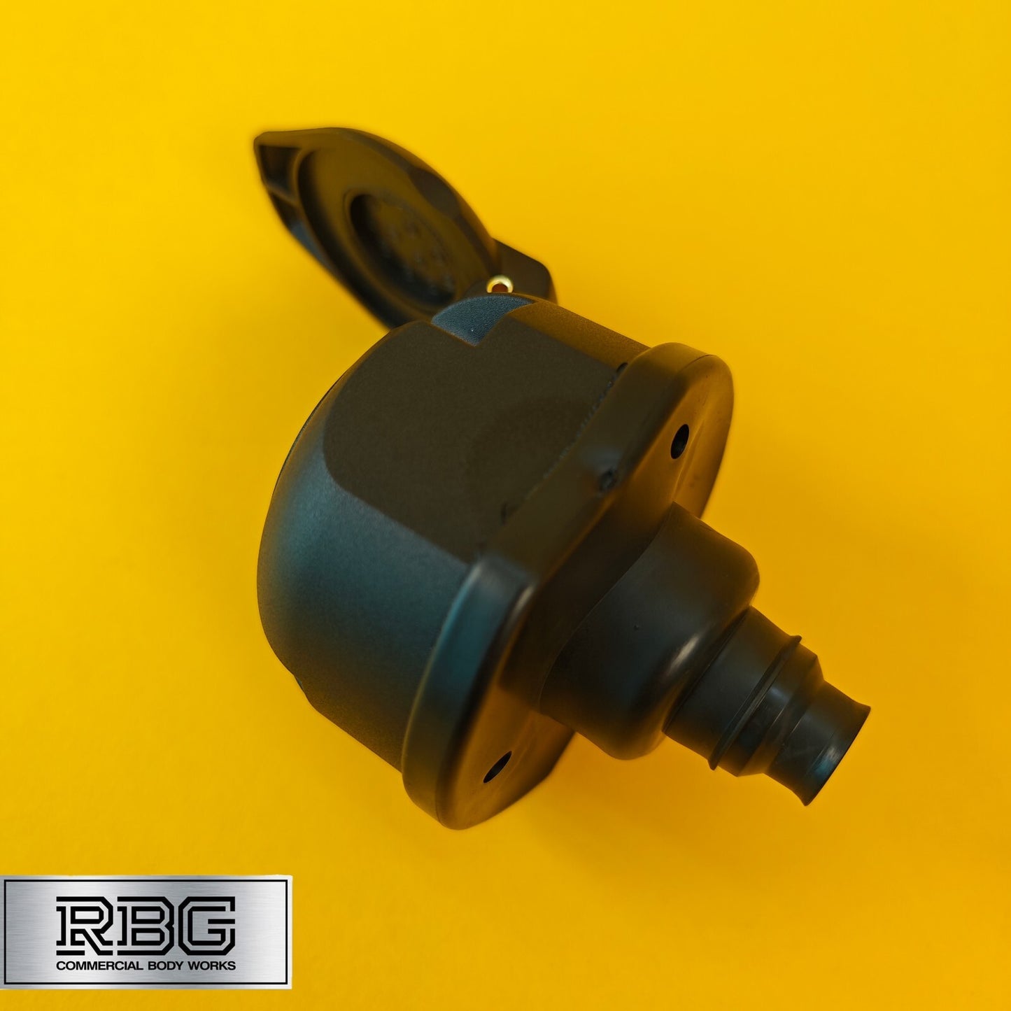 13 Pin Plastic Socket Towing Electrics Sockets for Trailers Vans Caravans Tow