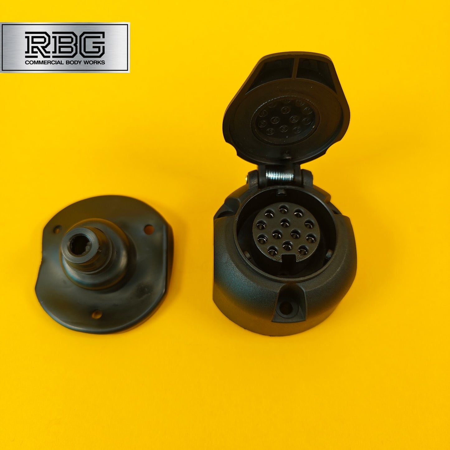 13 Pin Plastic Socket Towing Electrics Sockets for Trailers Vans Caravans Tow