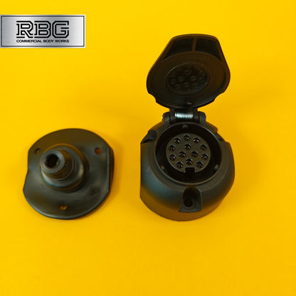 13 Pin Plastic Socket Towing Electrics Sockets for Trailers Vans Caravans Tow