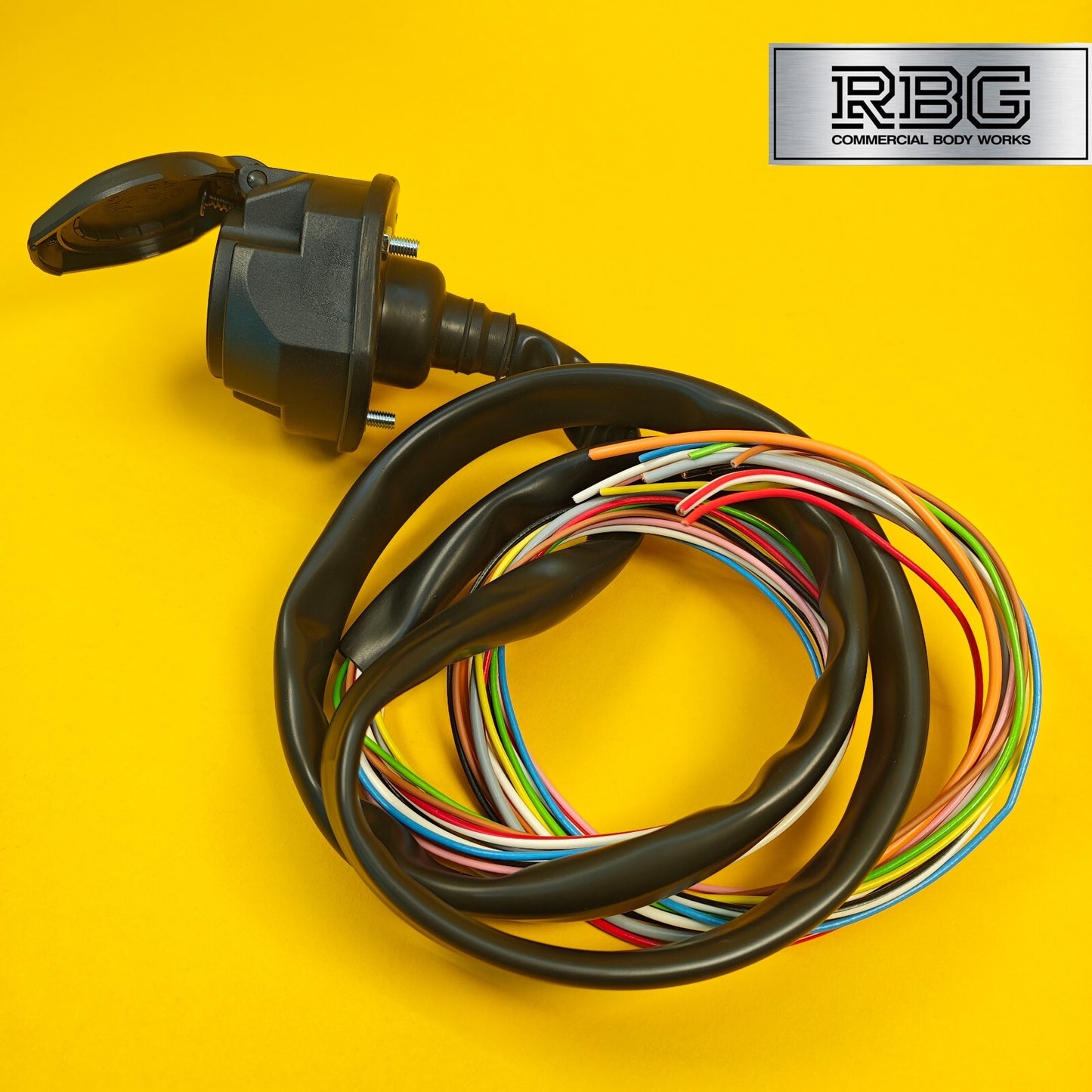 13 Pin Socket Assembly With 1.5m Pre-Wired Sheathed Cable Professional Towing UK