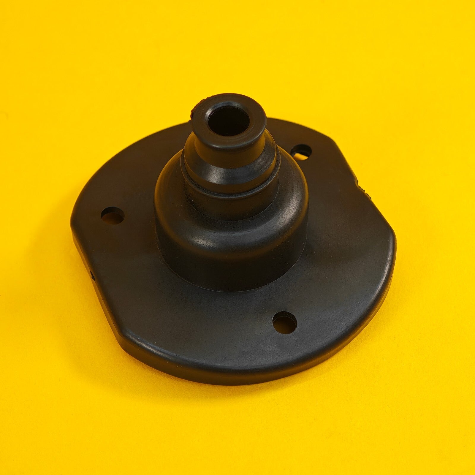 Socket Gasket Seal Flat Sided 7 & 13 Pin Sockets Black Rubber PU Trailer Caravan