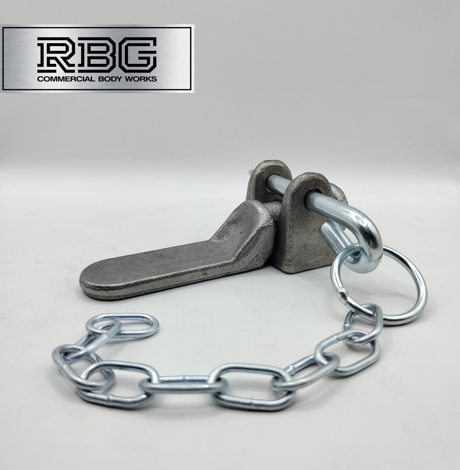 1x Tailboard Forket, Lug, 109mm Pin & Chain - Truck Dropside Tipper Trailer