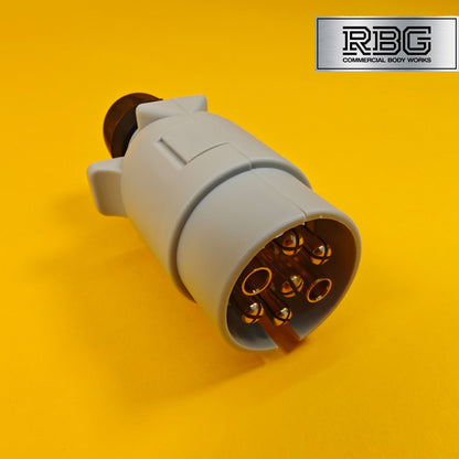Plastic Plug for Towing 7 Pin 12S Type Trailer Caravan Horsebox 12 Volt Towbar