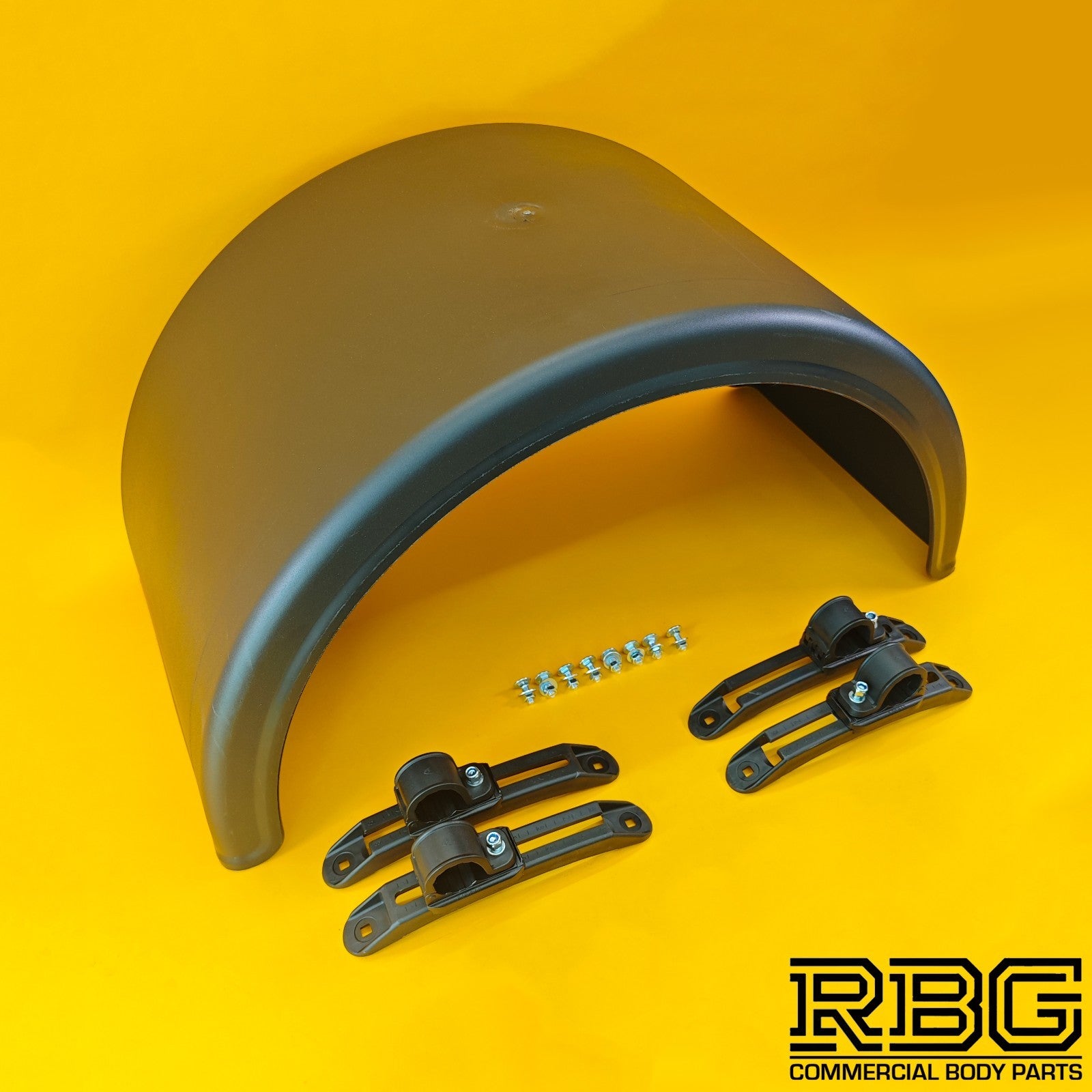 Twin Wheel Round Mudguard + Brackets with Plastic Clasps 860X450mm Domar Trucks