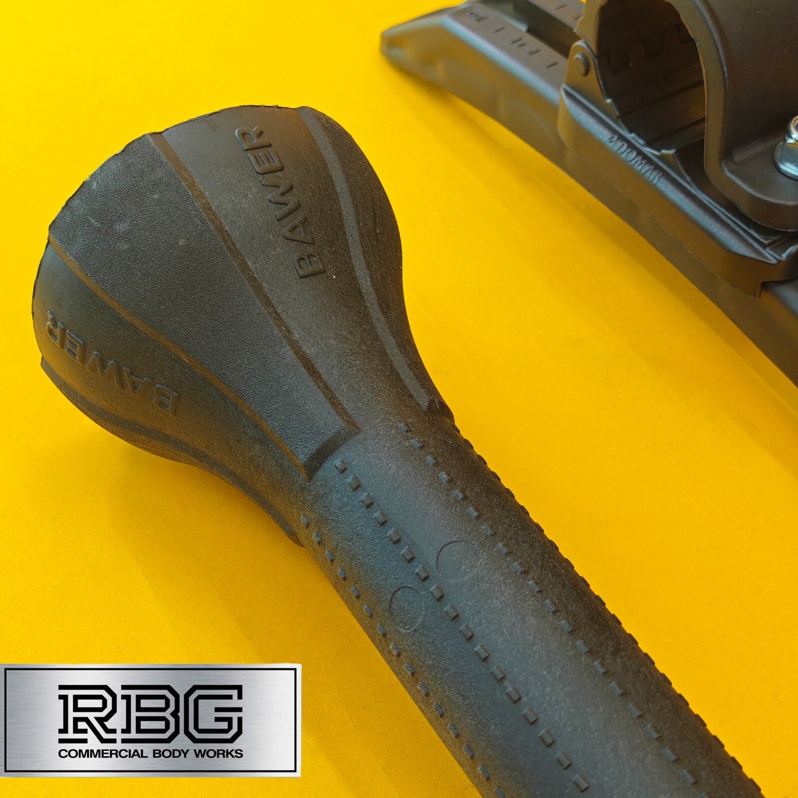 Single Wheel Round Mudguard + Brackets & Wing Stays 840x270mm Domar Truck