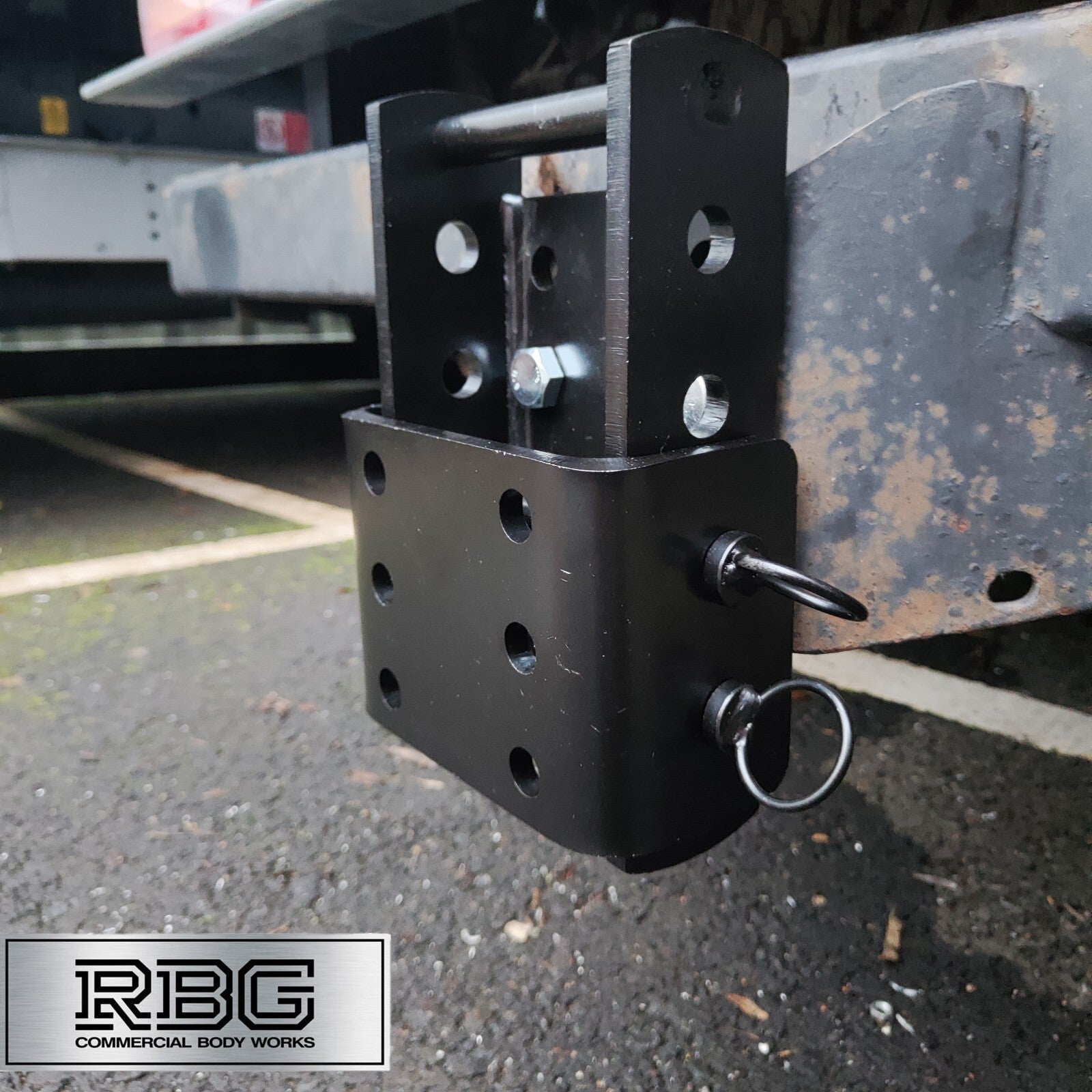 Towbar Slider Drop Plate Height Adjustable Coupling for Flange 3500kg by Maypole