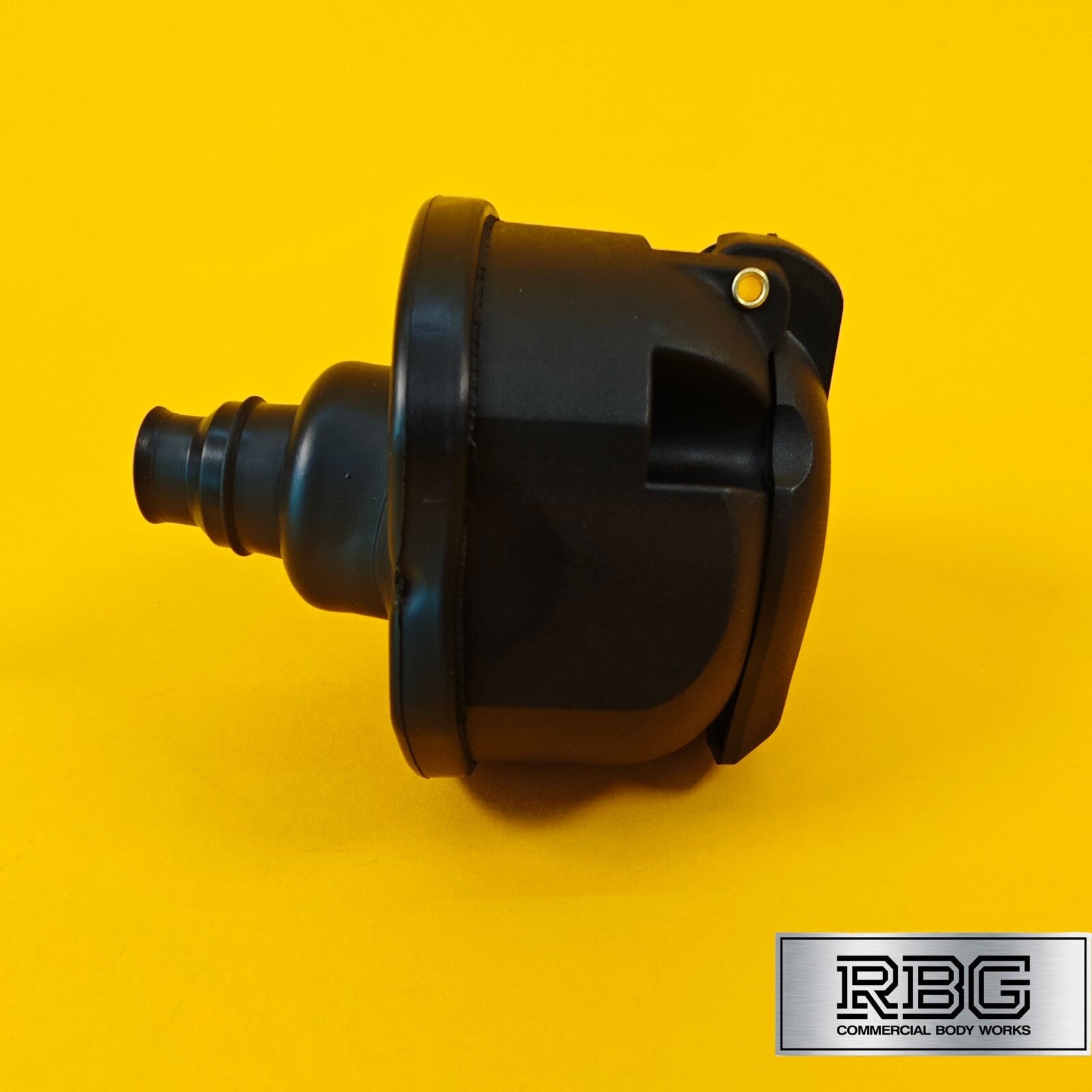 13 Pin Plastic Socket Towing Electrics Sockets for Trailers Vans Caravans Tow