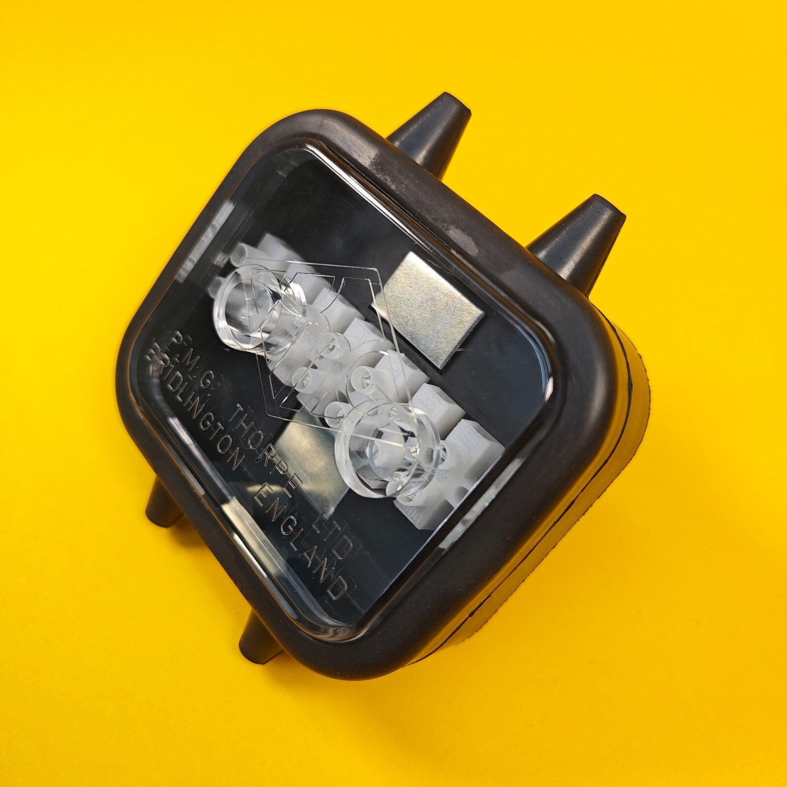 8 Way Junction Box Waterproof Rubber Block Britax for Towing Trailer Caravan UK