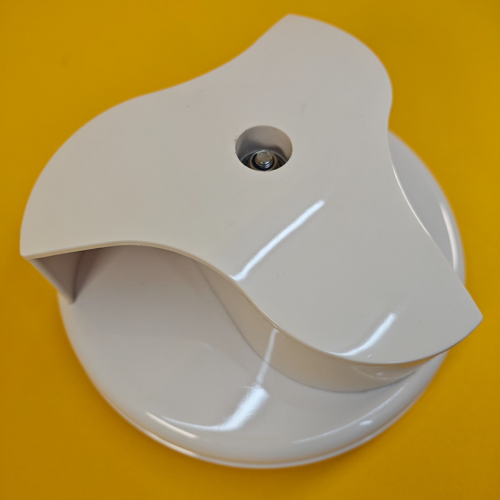 Centaflow™ Wind Driven Vent White Horsebox Classic Profile Rotary Van Roof Air