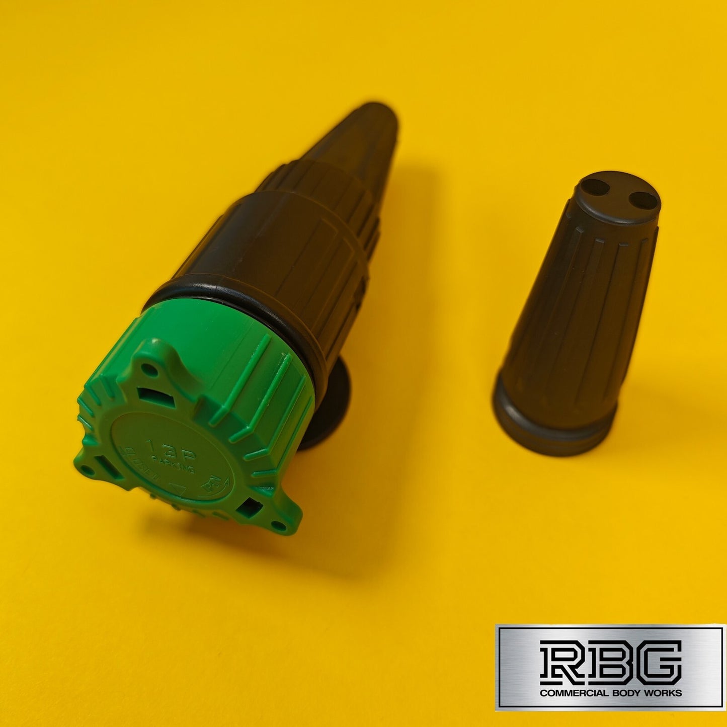 13 Pin Towing Plug + Cap + Receiver Multiplier Trailer Caravan 12V Plastic Tow