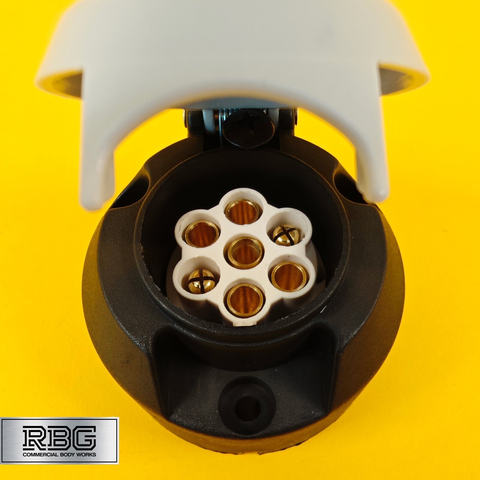Plastic Towing Socket 12S 7 Pin Electrics Socket for Trailers & Caravans 12 V