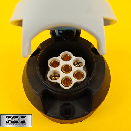 Plastic Towing Socket 12S 7 Pin Electrics Socket for Trailers & Caravans 12 V