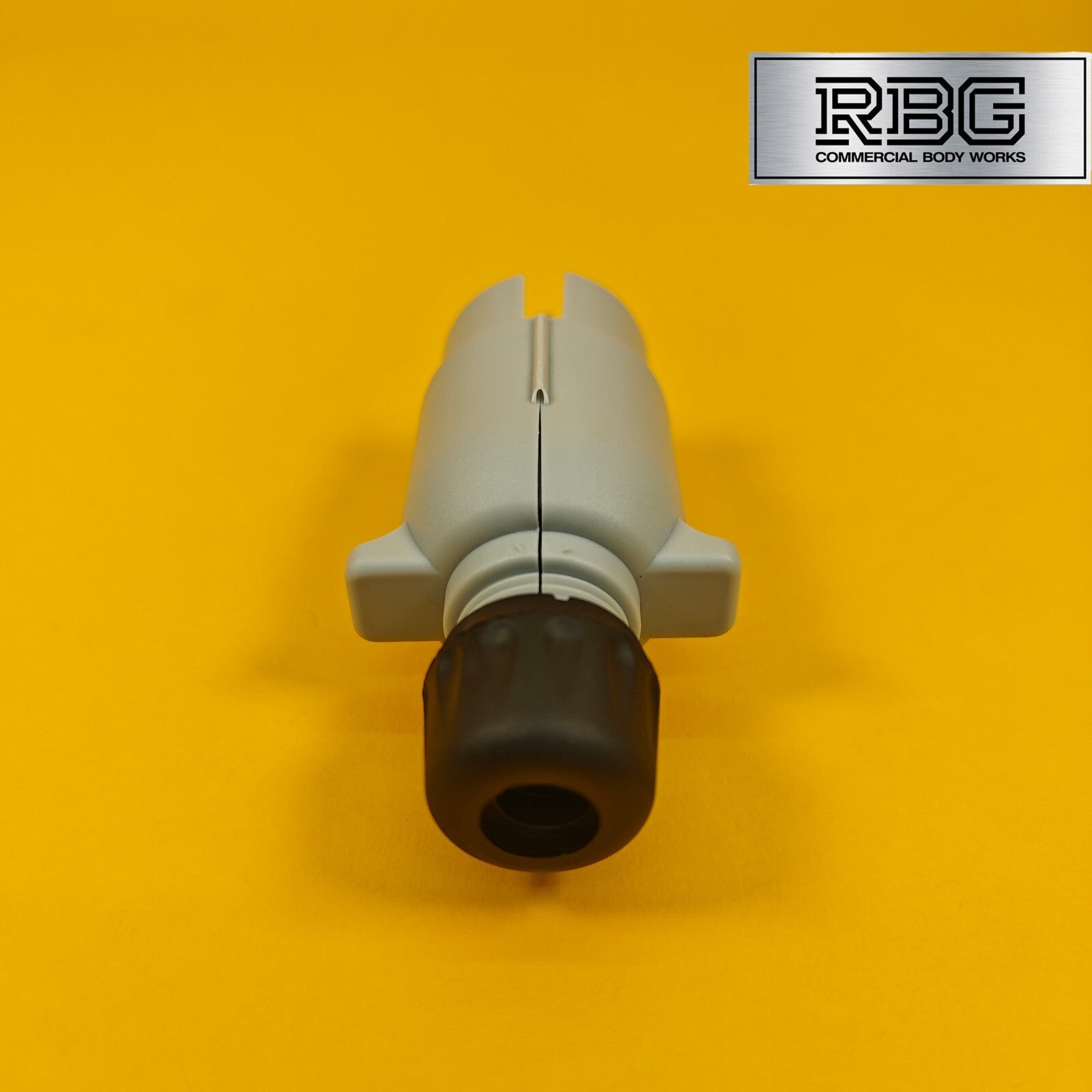 Plastic Plug for Towing 7 Pin 12S Type Trailer Caravan Horsebox 12 Volt Towbar