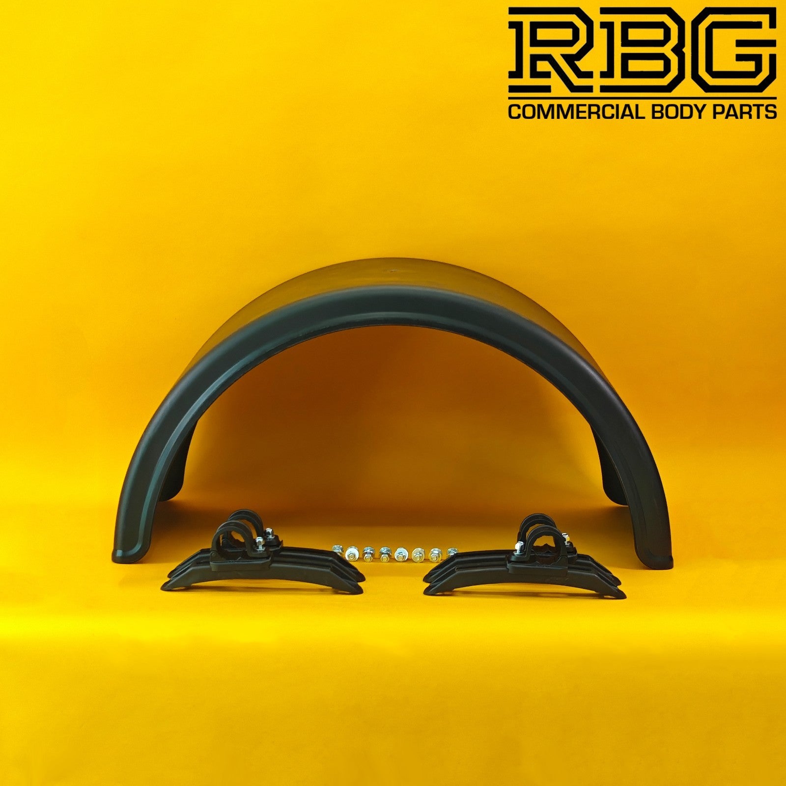 Twin Wheel Round Mudguard + Brackets with Plastic Clasps 860X450mm Domar Trucks