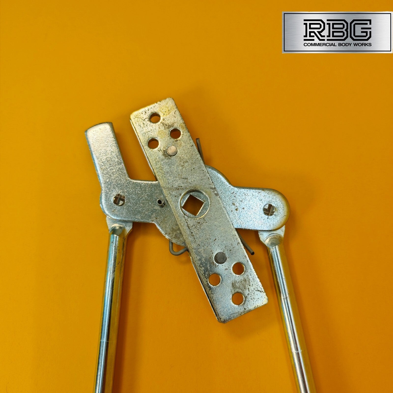 Rod Lock Bars RIGHT Hand 2310mm 3 Point Locking For Doors Trailer Truck Steel UK