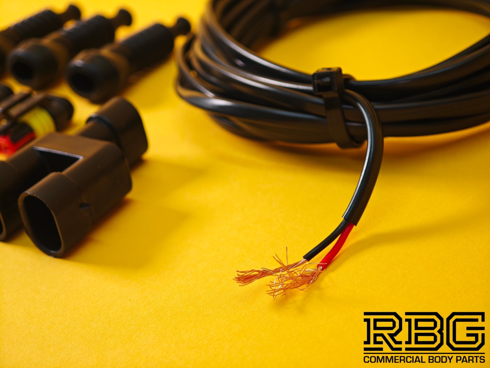 3 Way SuperSeal Splitter + 3Pc 2 Pin Plug Kit With Protective Boot + 5m Cable