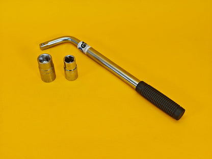 Extendable Wheel Nut Wrench 2 Reversible Sockets 17mm 19mm 21mm 23mm Power Bar