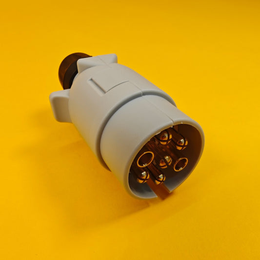 Plastic Plug for Towing 7 Pin 12S Type Trailer Caravan Horsebox 12 Volt Towbar