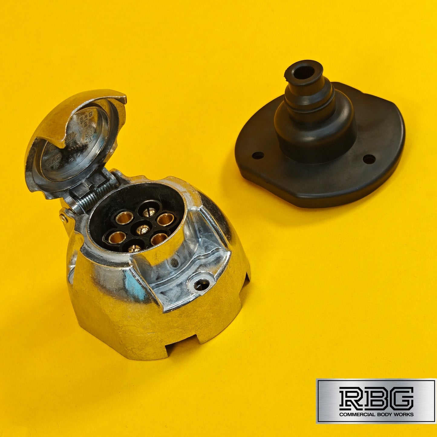 Aluminium Socket & Seal Cover For Socket 7 Pin 12N Towing Trailer Caravan 12V UK