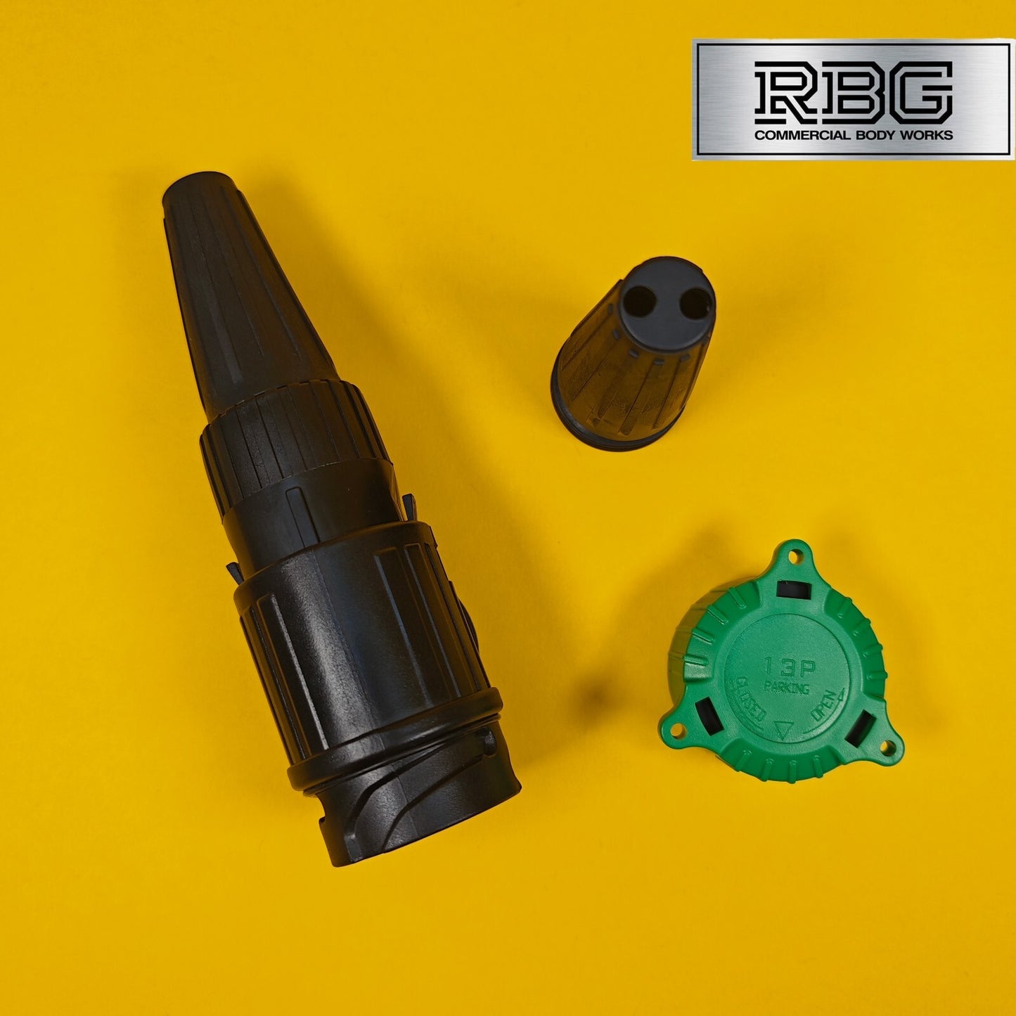 13 Pin Towing Plug + Cap + Receiver Multiplier Trailer Caravan 12V Plastic Tow
