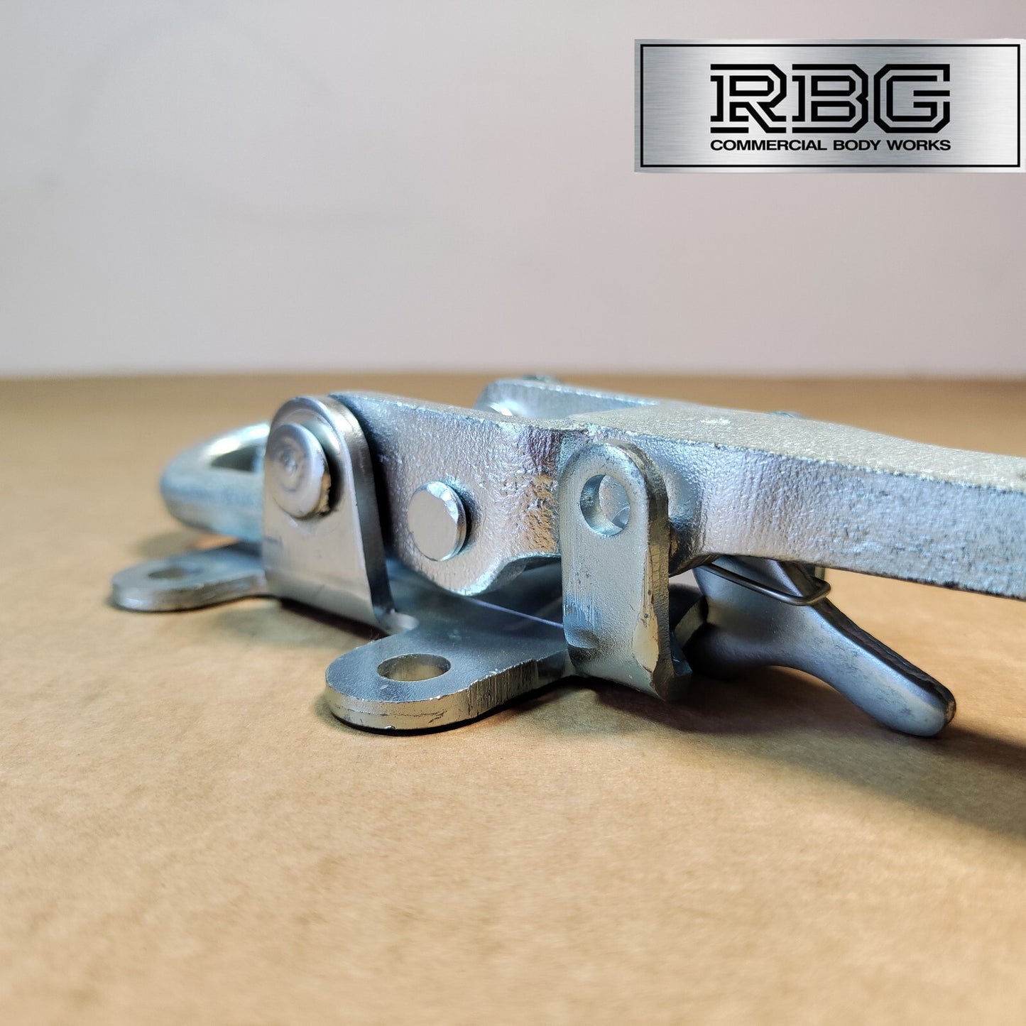 1x Over Centre Body Clamp For Ilfor Williams & Other Trailers With Safety Catch