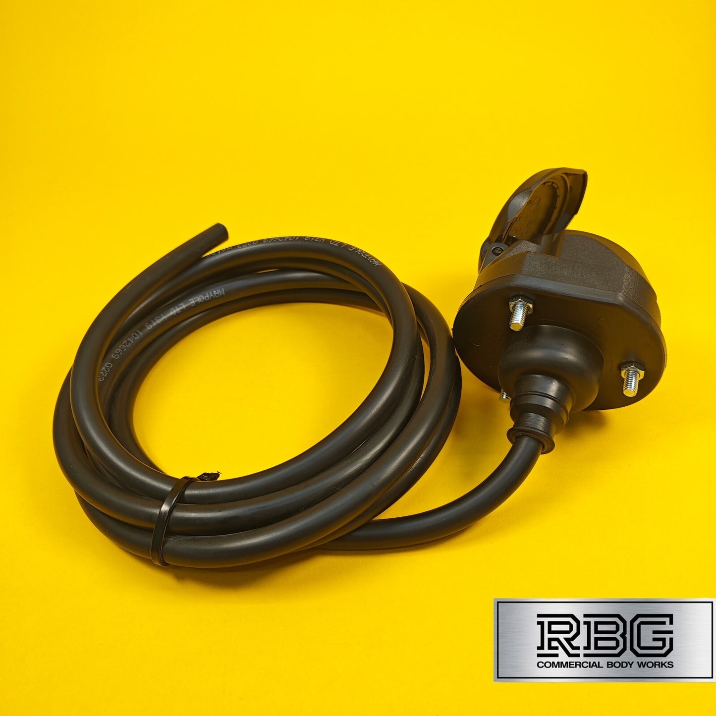 13 Pin Socket Assembly With 2m Pre-Wired 8 Core Cable Professional Towing UK