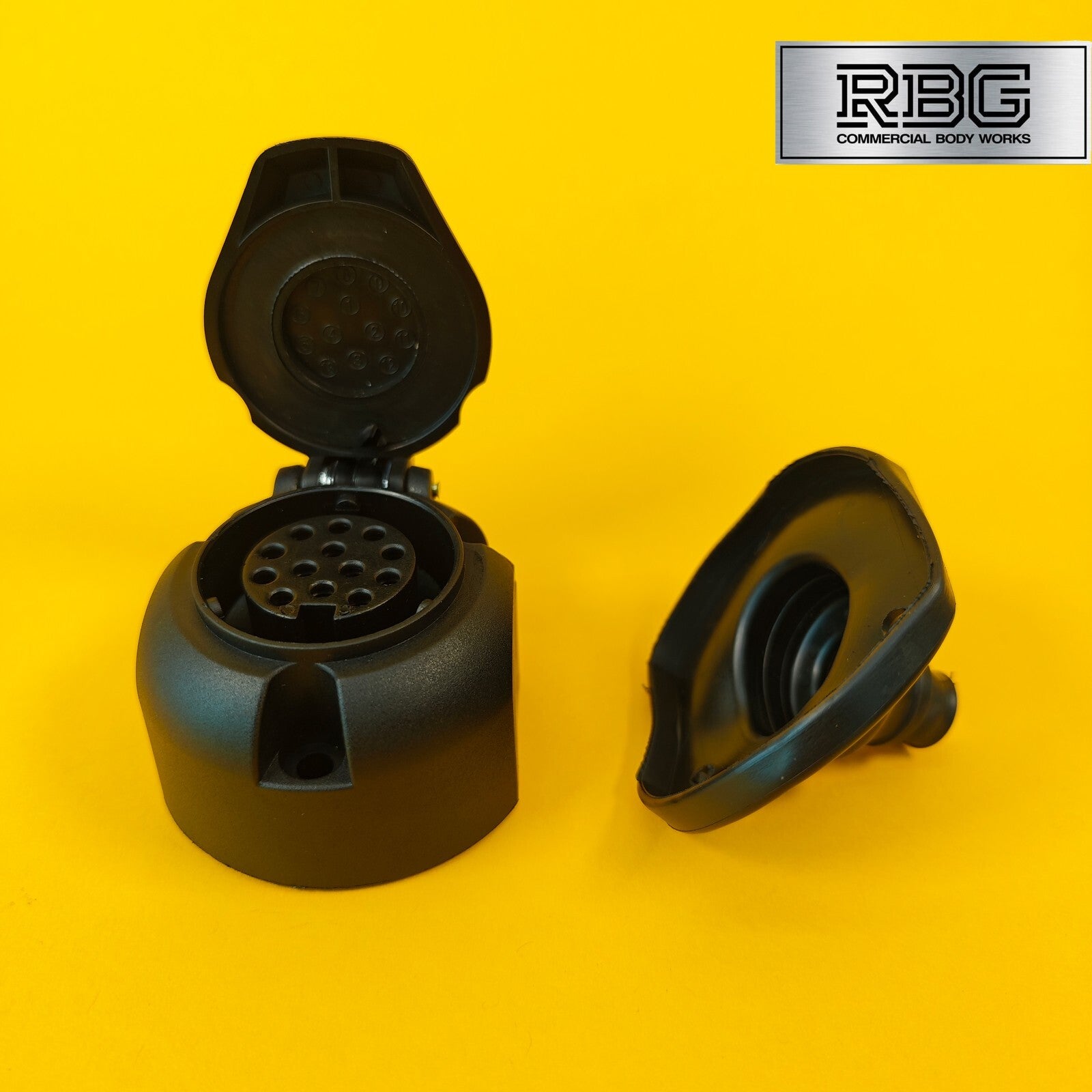 13 Pin Plastic Socket Towing Electrics Sockets for Trailers Vans Caravans Tow
