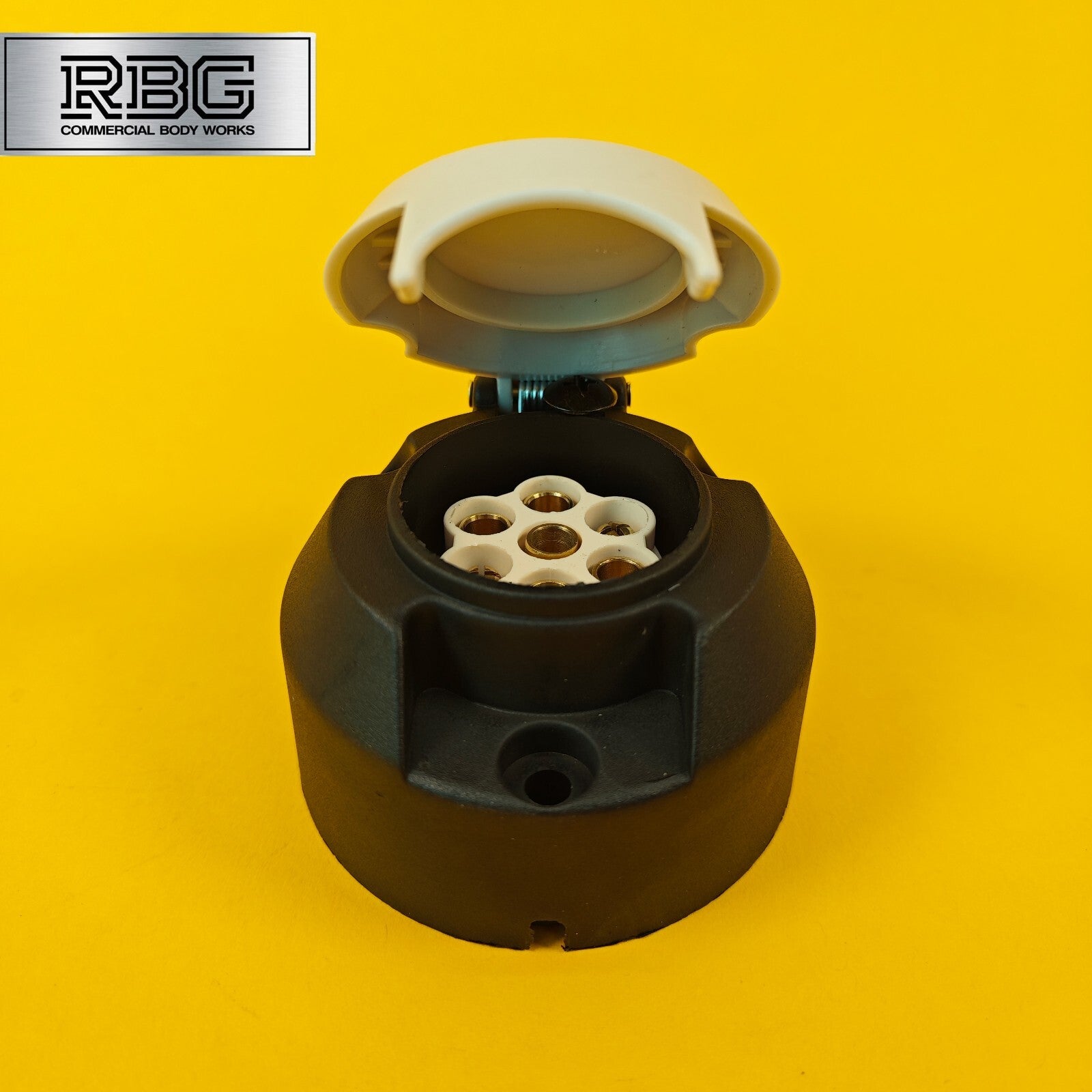 Plastic Towing Socket 12S 7 Pin Electrics Socket for Trailers & Caravans 12 V