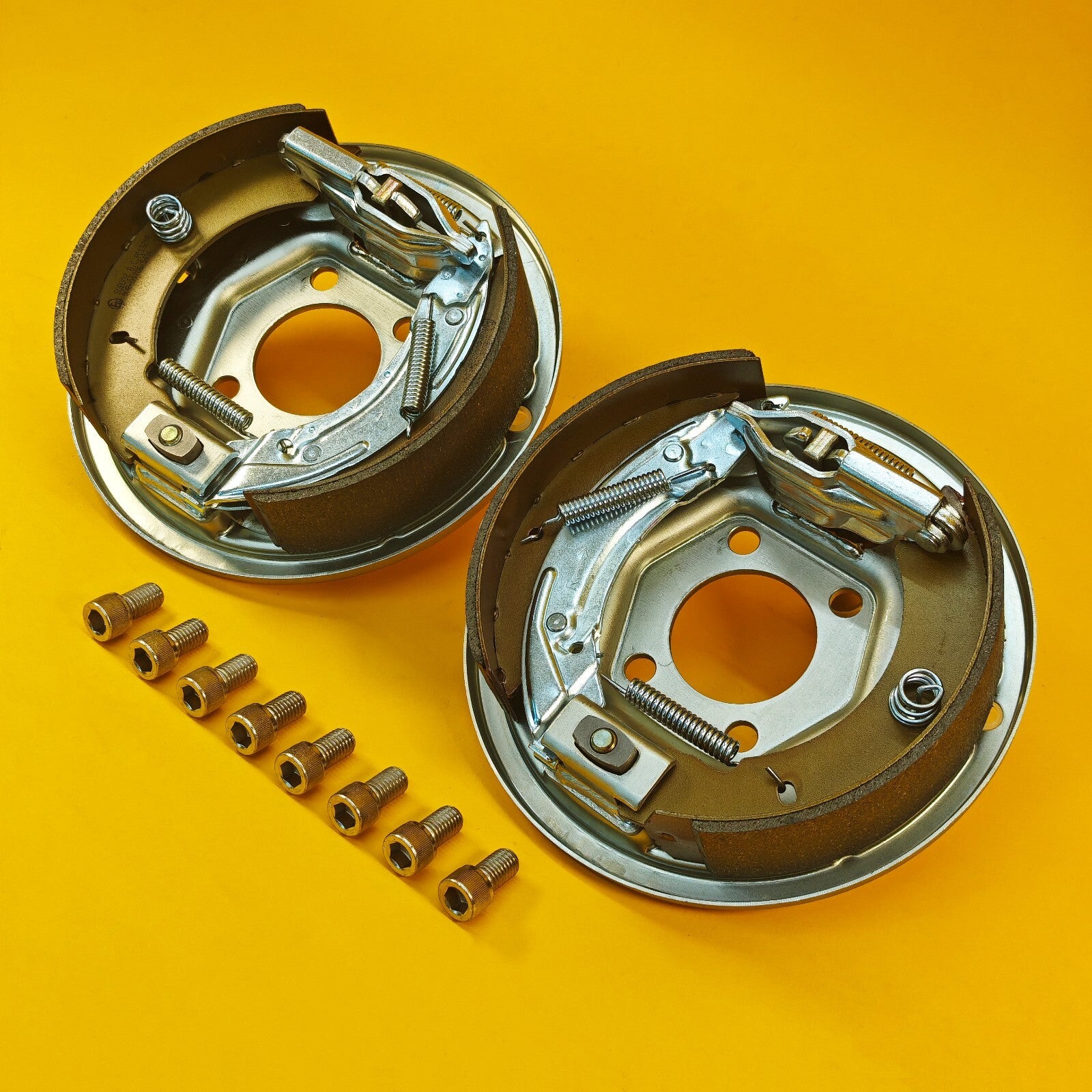 200x50mm Back Plates for Brake Drums Bolt On PAIR Knott Ifor Williams Trailers