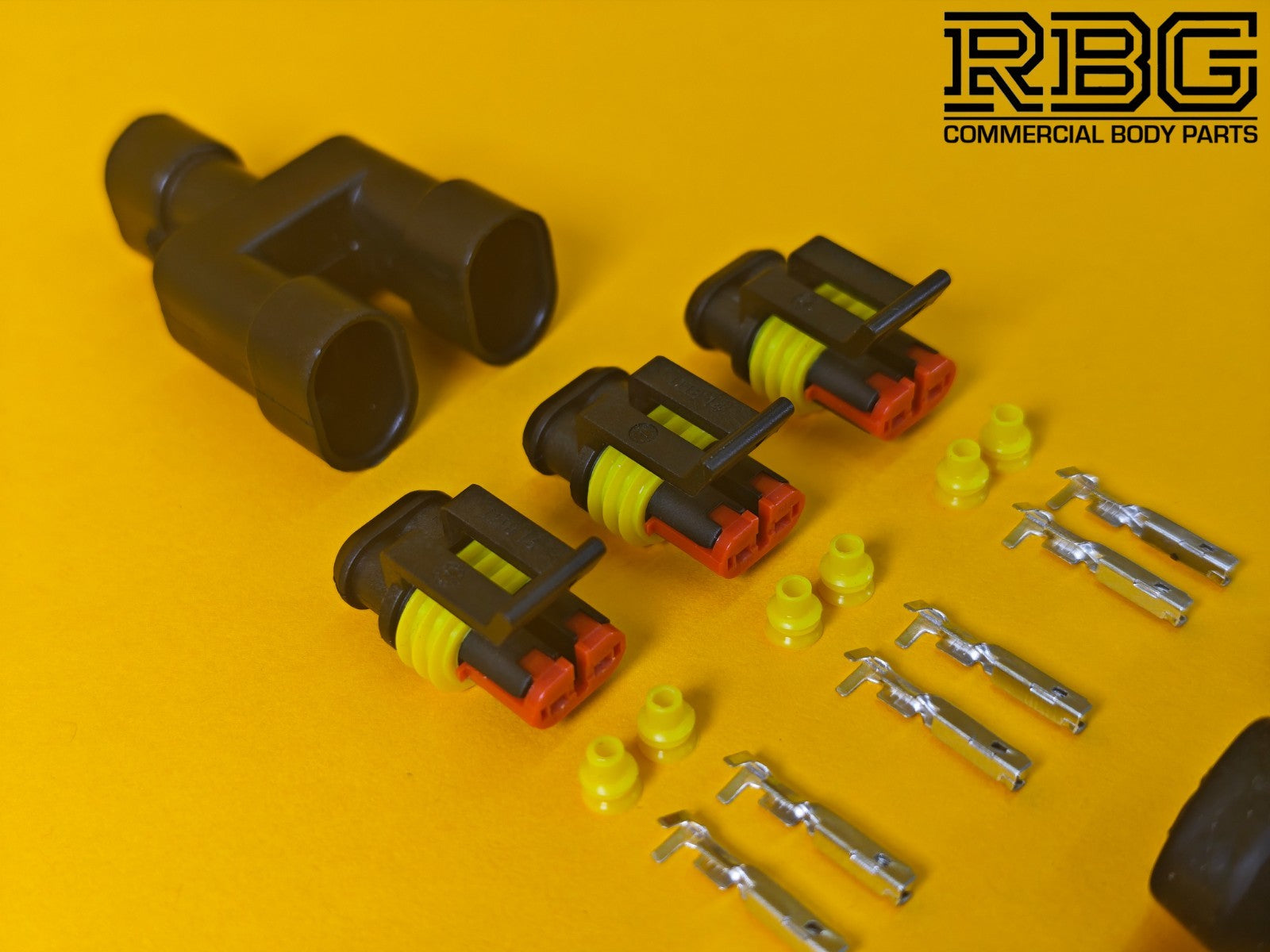 3 Way SuperSeal Splitter + 3x Connector Kit 2 Pin With Protective Boot Male