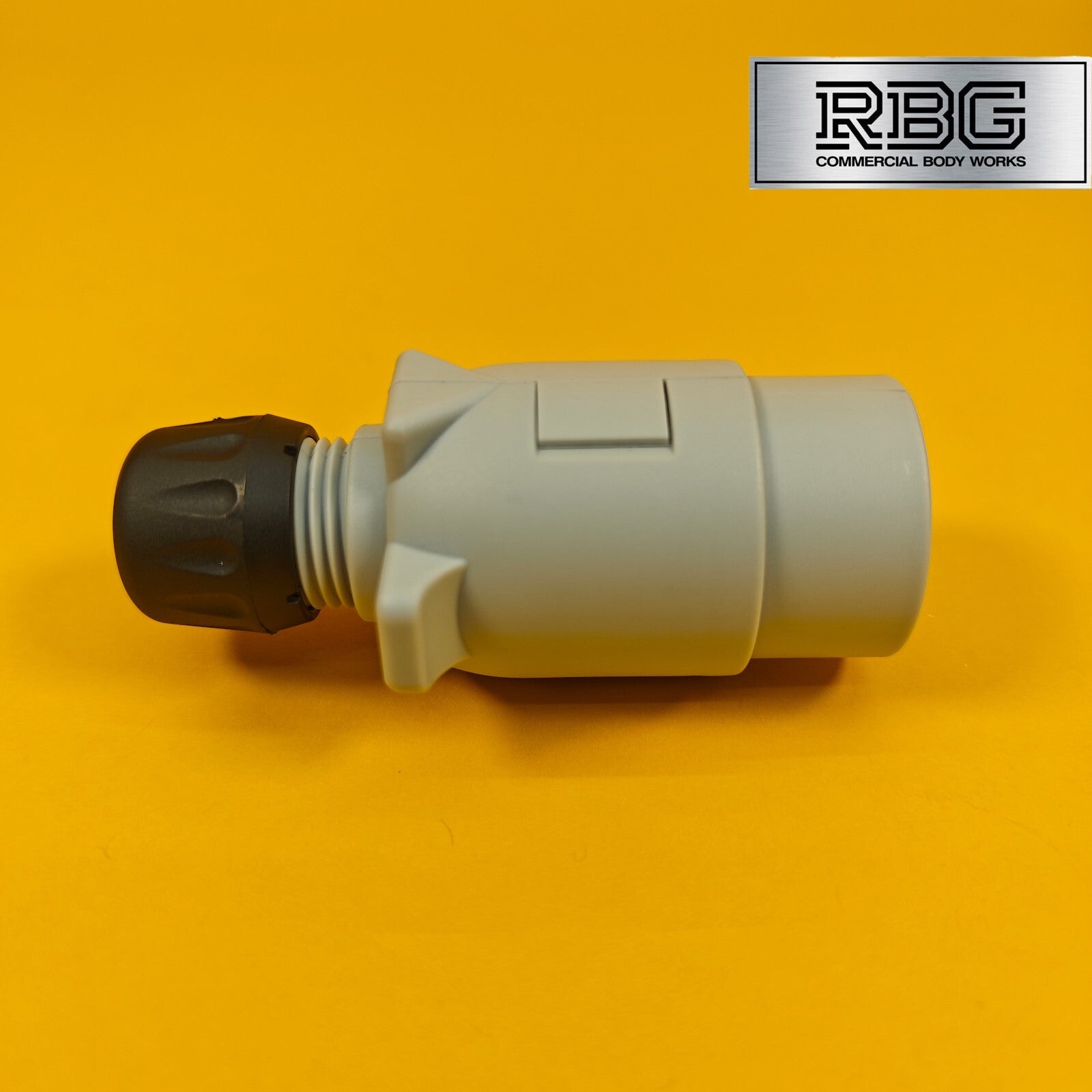 Plastic Plug for Towing 7 Pin 12S Type Trailer Caravan Horsebox 12 Volt Towbar