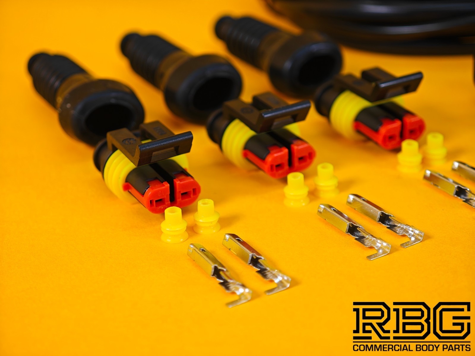 3 Way SuperSeal Splitter + 3Pc 2 Pin Plug Kit With Protective Boot + 5m Cable