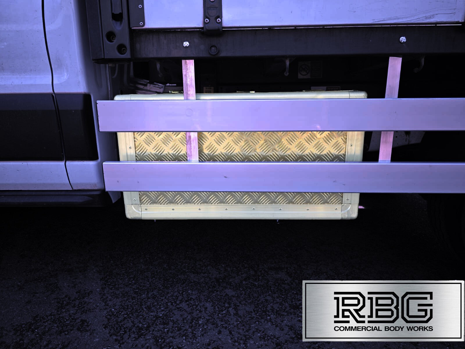 Aluminium Toolbox Storage Box Lockable Large - Ford Transit Trucks FREE POSTAGE!