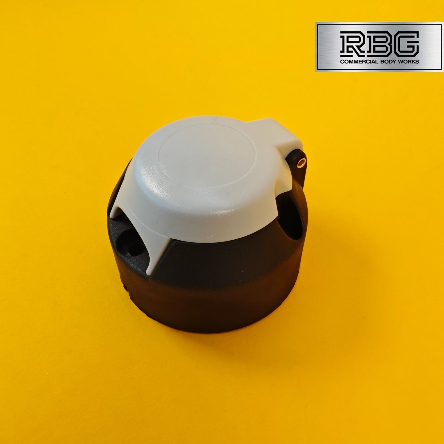 Plastic Towing Socket 12S 7 Pin Electrics Socket for Trailers & Caravans 12 V