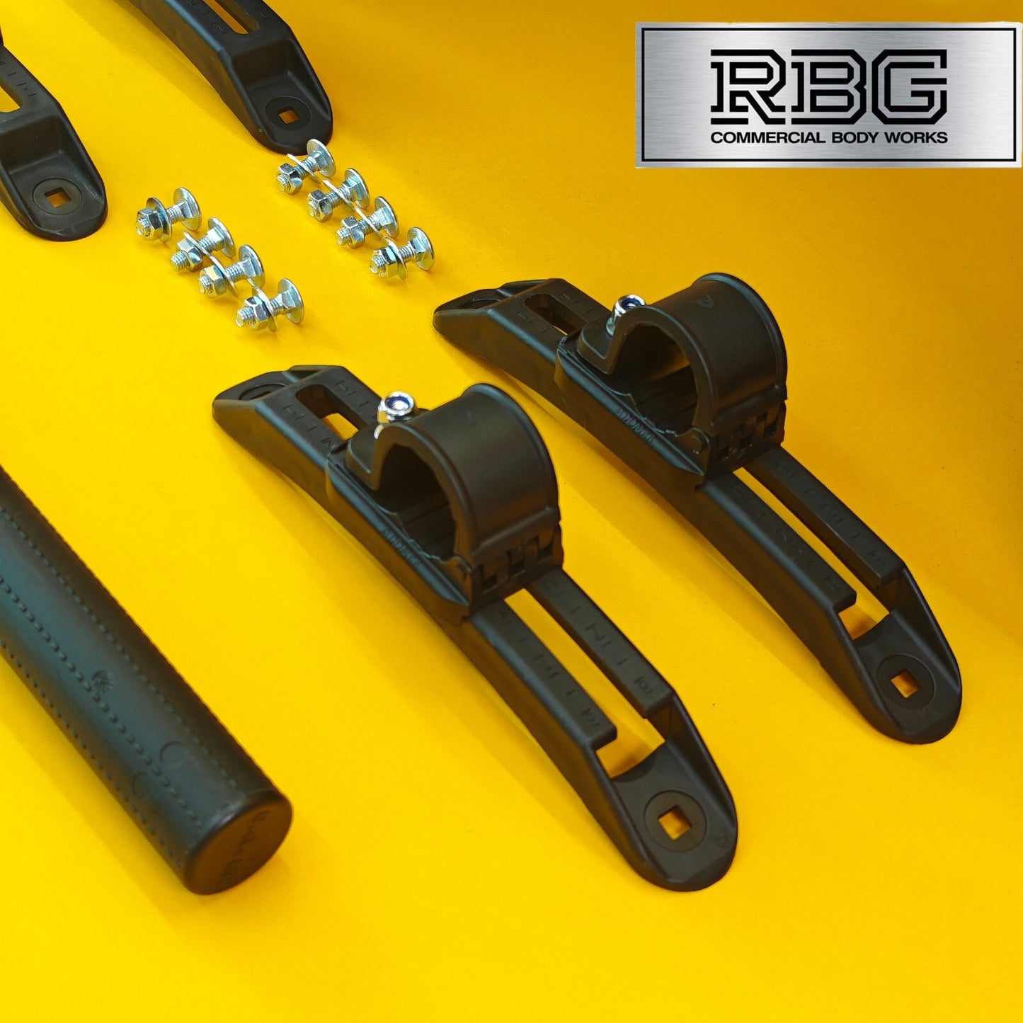 Single Wheel Round Mudguard + Brackets & Wing Stays 840x270mm Domar Truck
