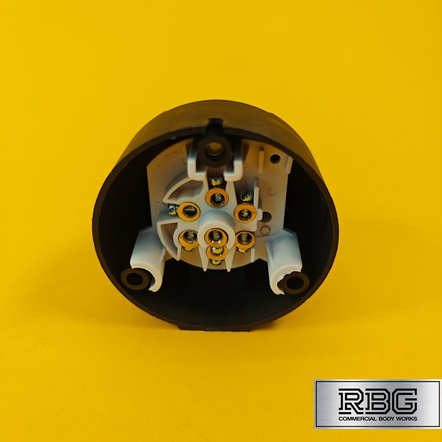 Plastic Towing Socket 12S 7 Pin Electrics Socket for Trailers & Caravans 12 V