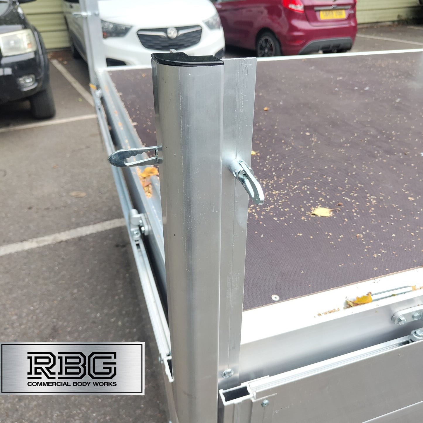 Aluminium Corner Pillar Extrusion 600mm & Socket Dropside Truck Trailer Tailgate