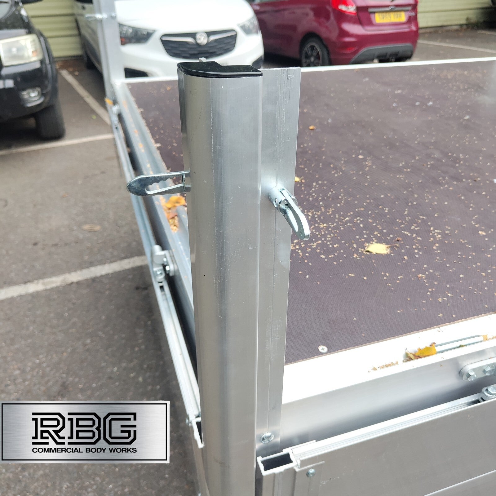 Aluminium Corner Pillar Extrusion 600mm & Socket Dropside Truck Trailer Tailgate