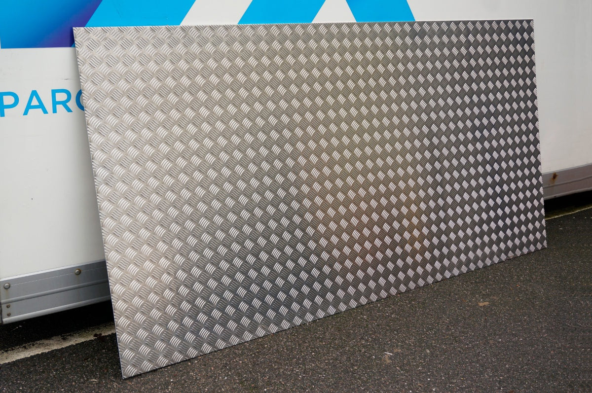 Aluminium Chequer Plate 2500mm x 1250mm-3mm Thick Tread Plate COLLECTION ONLY!!!